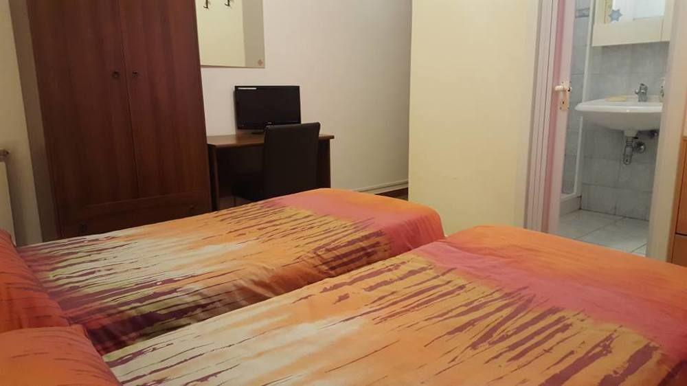B&B Fantar House Carbonia Exterior foto